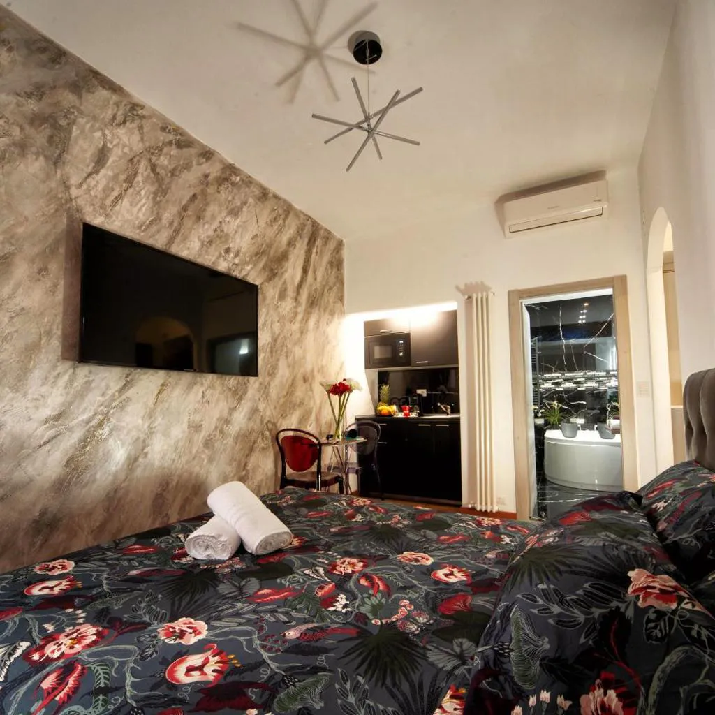 Photograph of farnese jacuzzi apartment