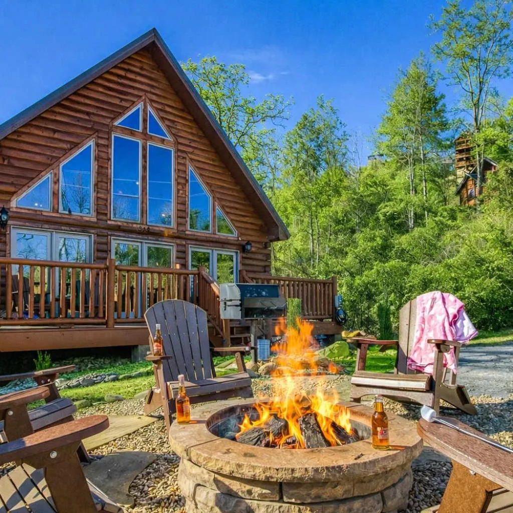 Photograph of Ridge Hollow Retreat - Hot Tub, Fire Pit, Dogs