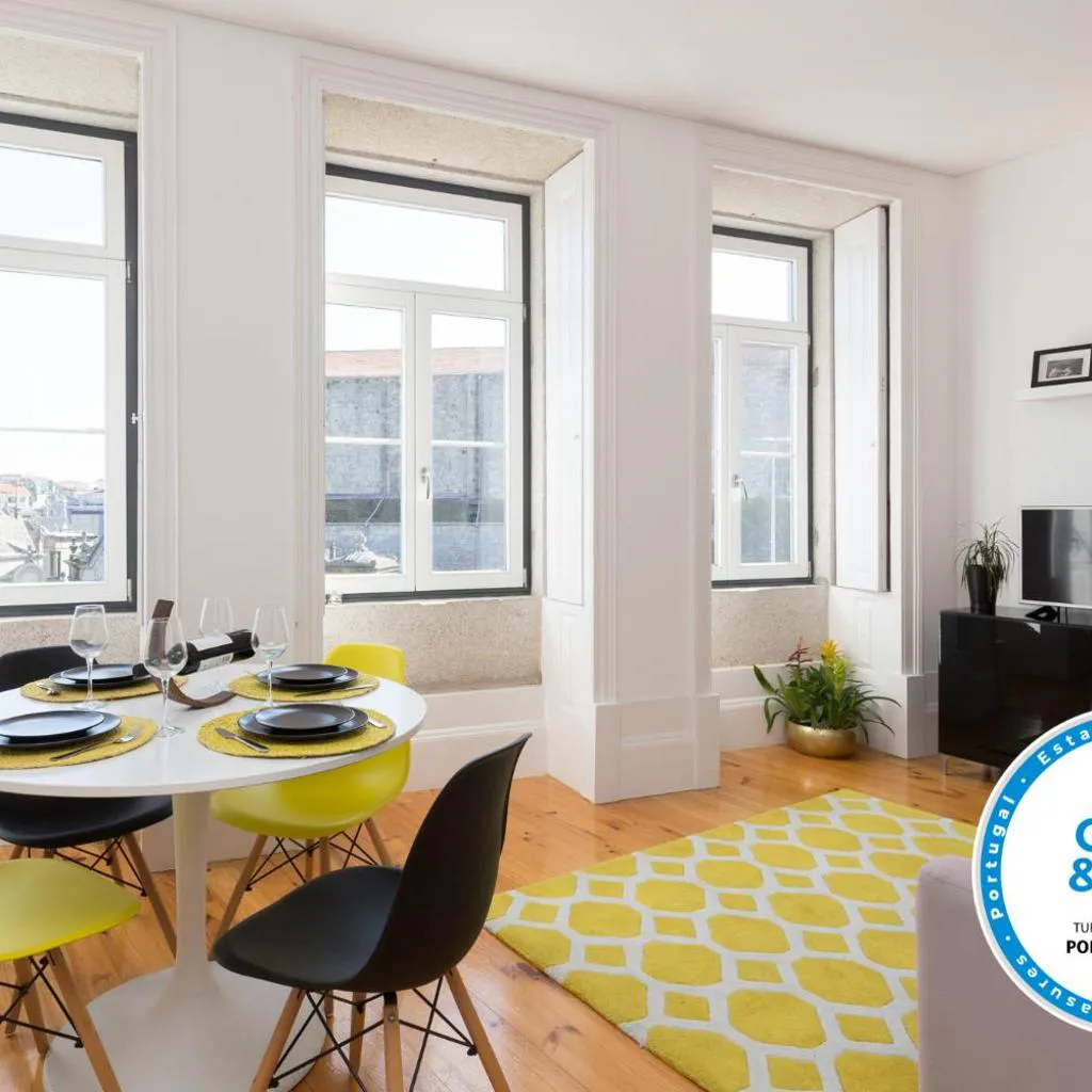 Photograph of Host Wise - Colorful Stunning Sunlit Flat