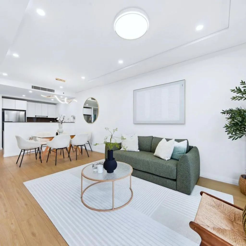 Photograph of Sunset View 4BR at Mascot Close to CBD & Airport