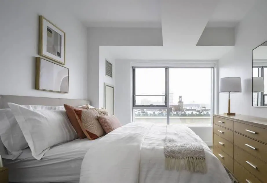 Photograph of Central King 1BR near Harvard GYM Washer Dryer Parking