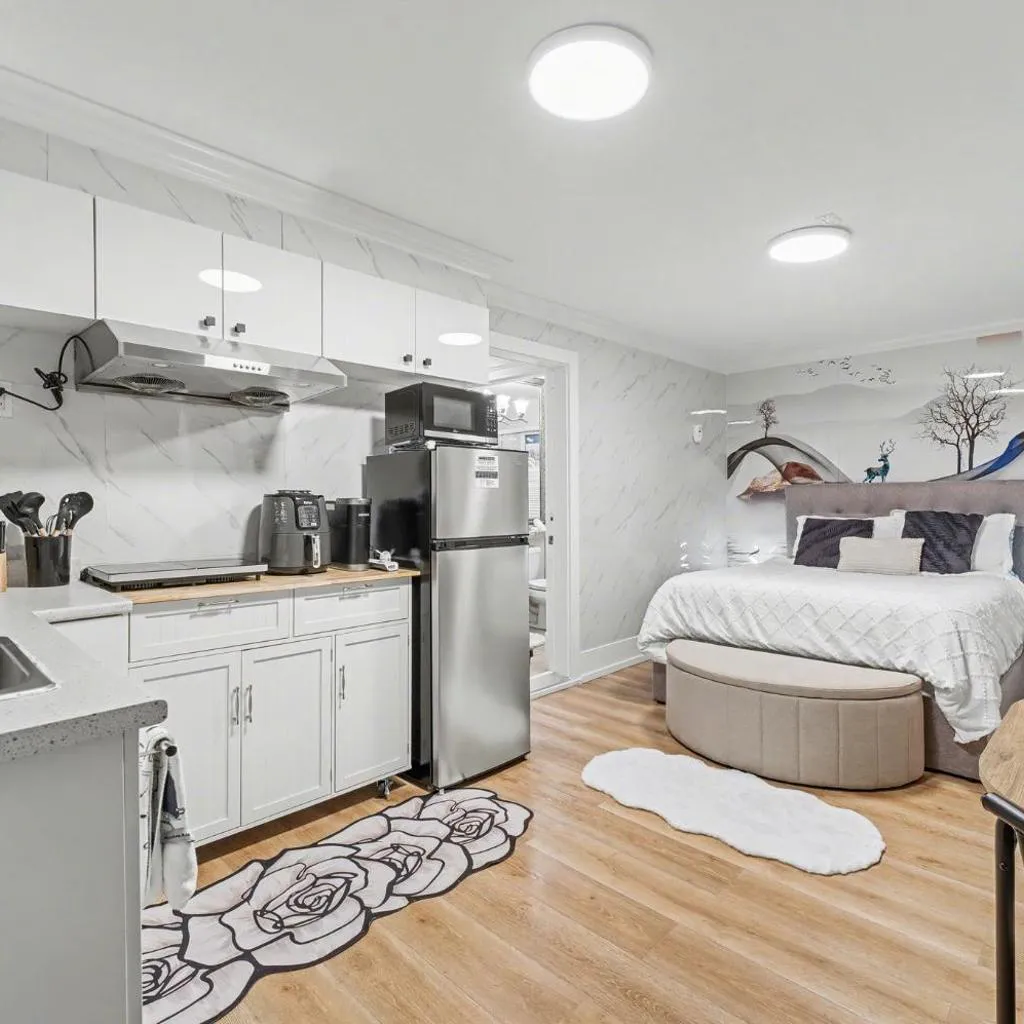 Photograph of Secluded Bachelor Suite
