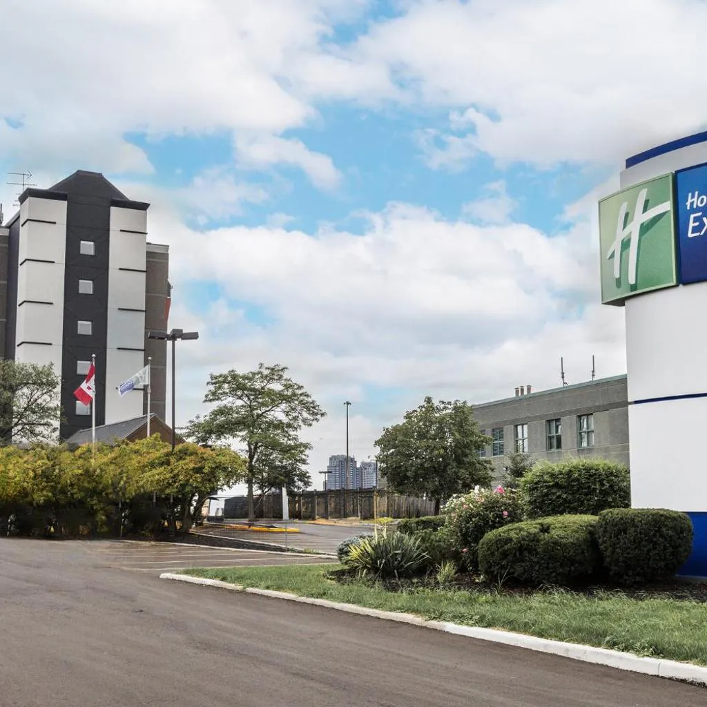 Photograph of Holiday Inn Express Toronto-North York by IHG