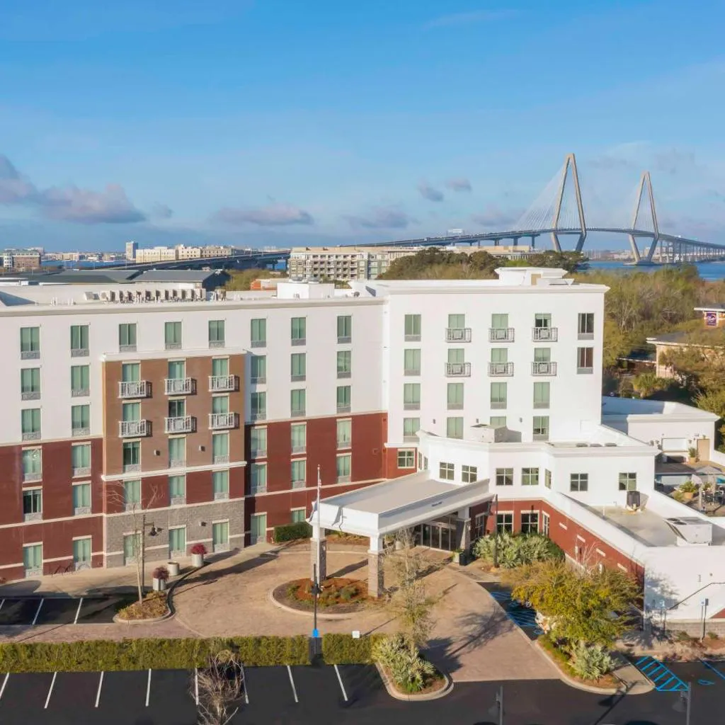 Photograph of Hilton Garden Inn Charleston / Mt. Pleasant