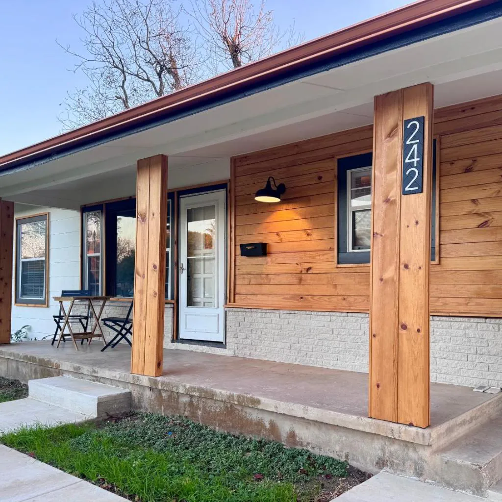 Photograph of Stylish 1940s Home with Barn Guest House