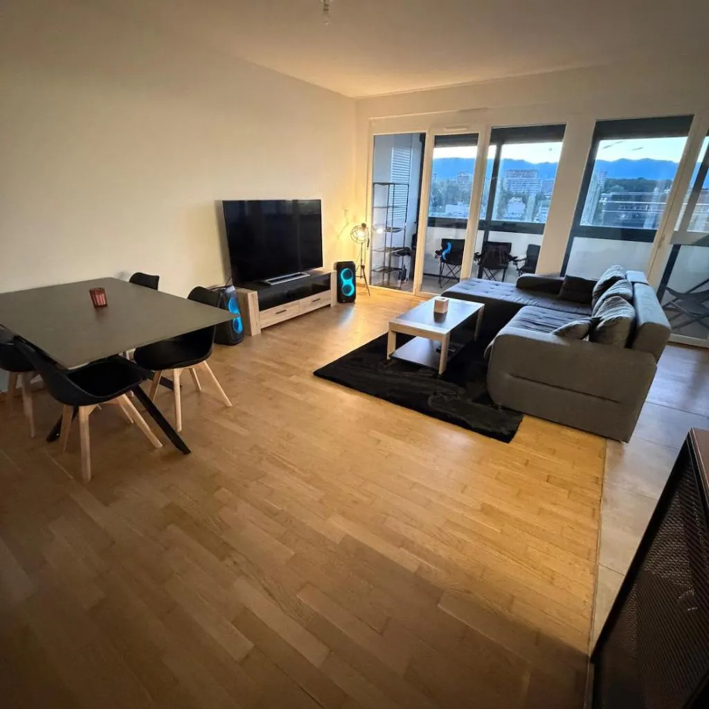 Photograph of Spacious apartment in Geneva