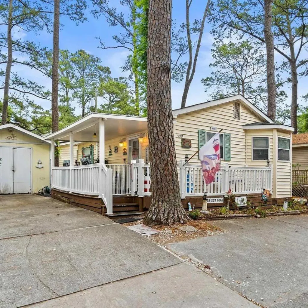 Photograph of 1501 Ocean Lakes Pet Friendly Golf Cart