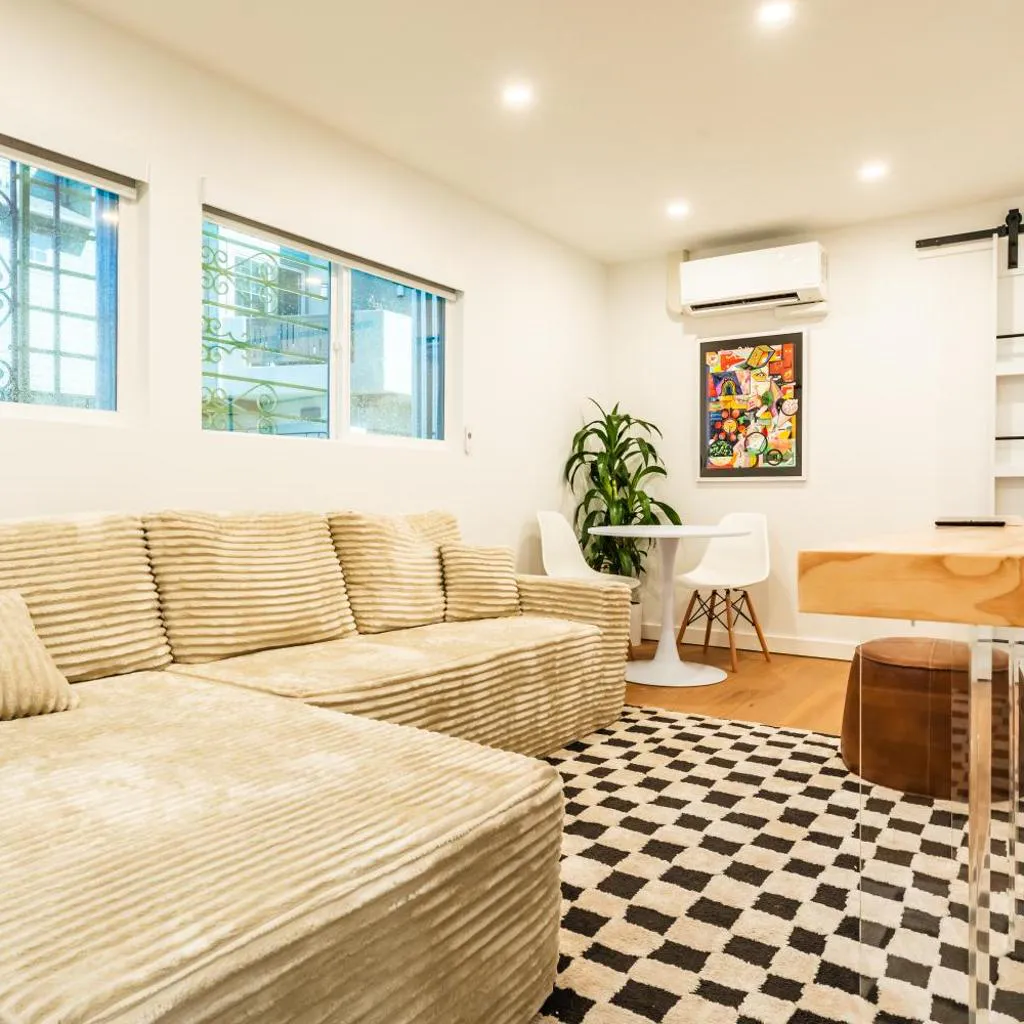 Photograph of Simple La Jolla 2 bedroom - Alley Unit
