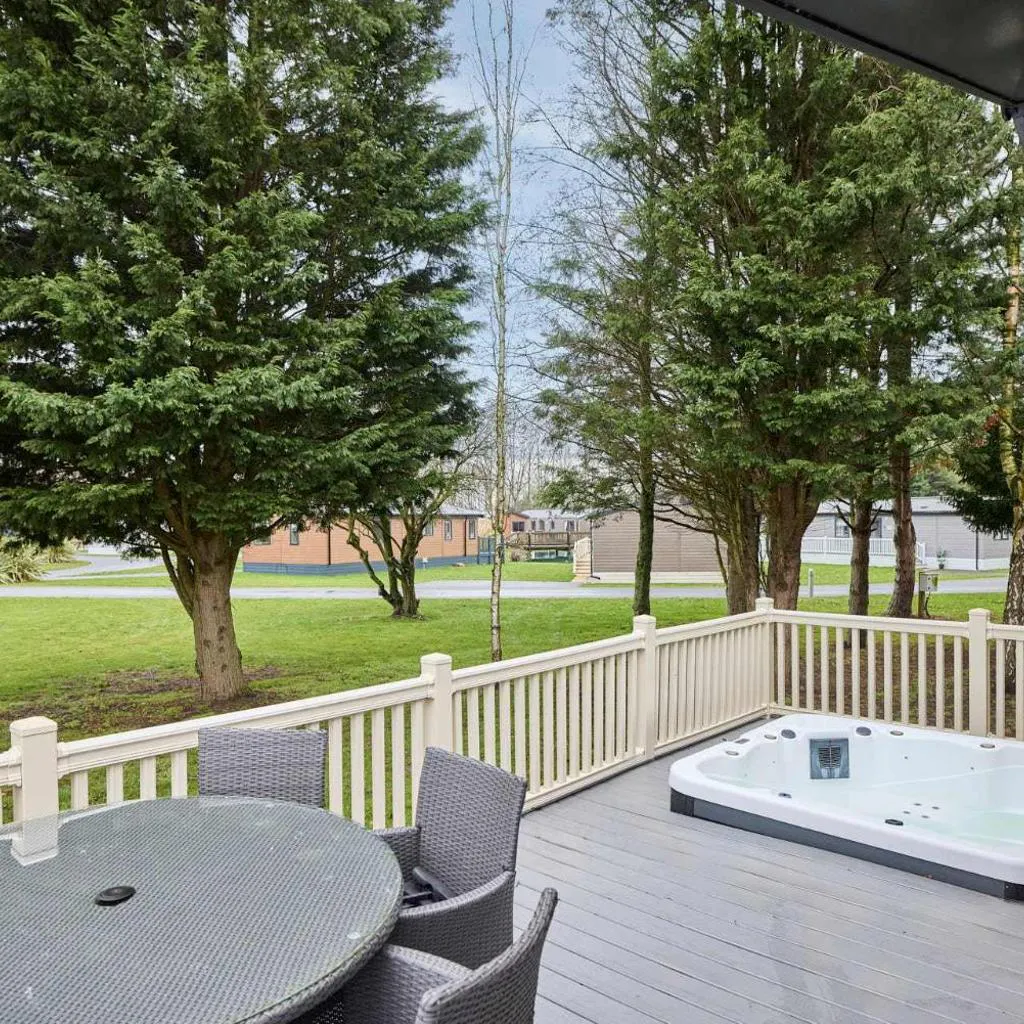 Photograph of Lotus Lodge with Hot Tub