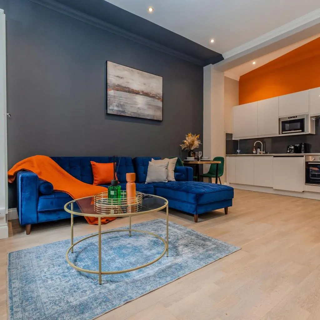 Photograph of Super Central 1 Bedroom Flat With Balcony Next To Brighton Beach