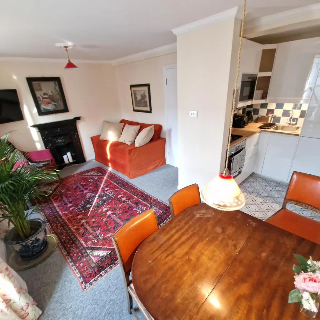 Photograph of Charming Apartment near Kings Cross