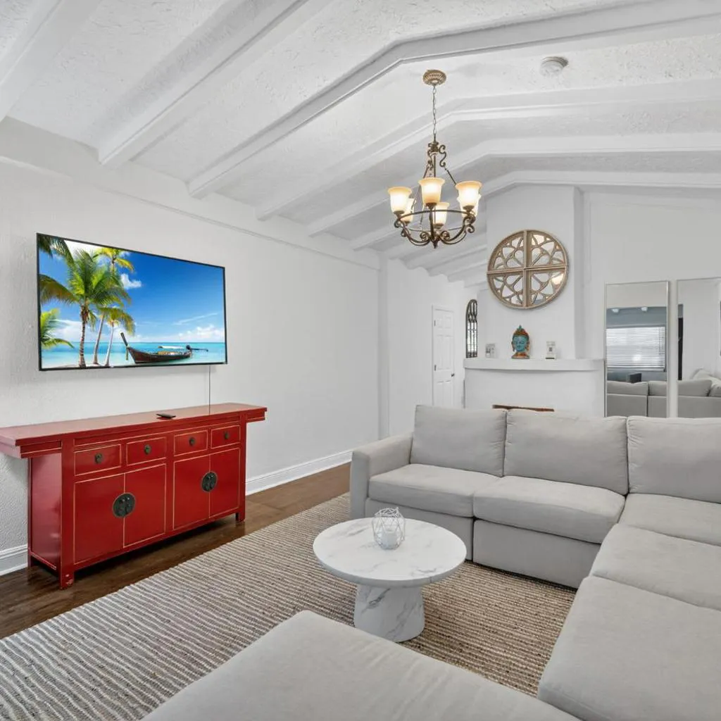 Photograph of Casa Santorini - Chic 4 2 near Grove & Brickell