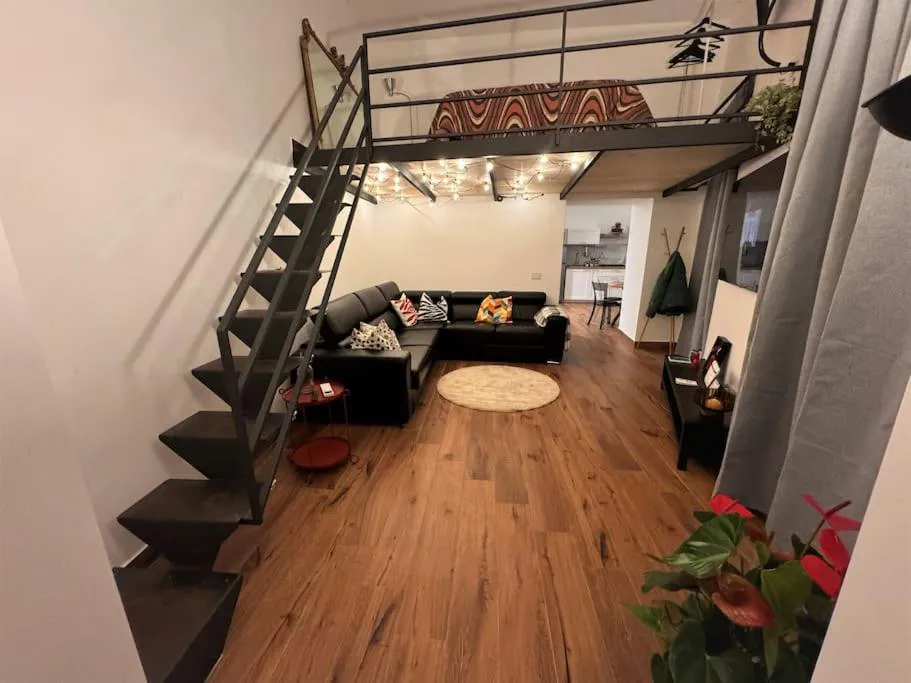Photograph of Domus Miraculi: Casa storica nel cuore di Napoli