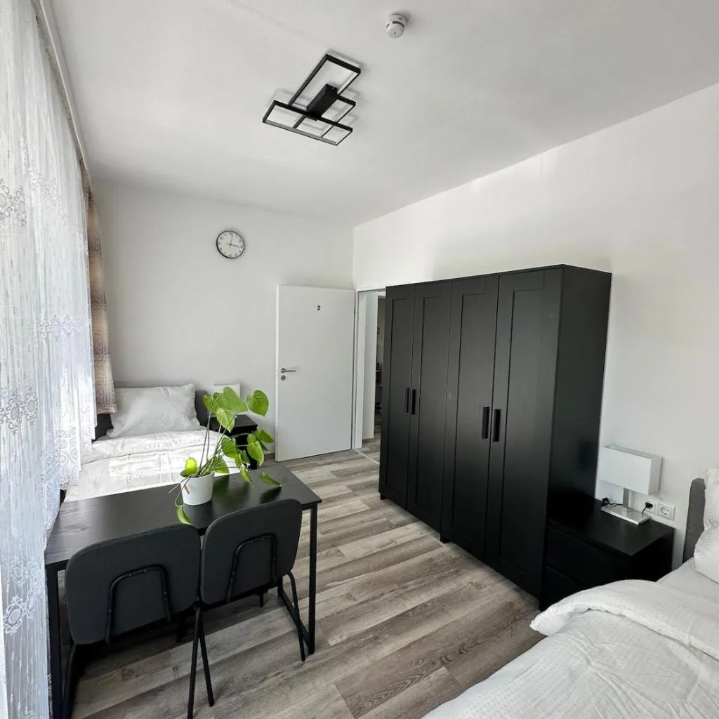 Photograph of Damaschke Apartment 1 Kurfürstendamm