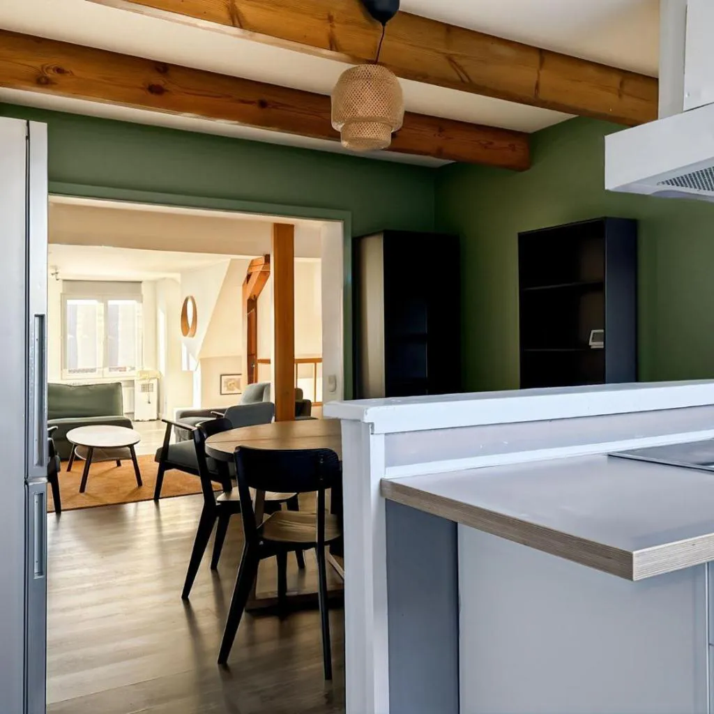 Photograph of Spacious Luxury Stay in Saint-Gilles Near Ixelles Fast Transport