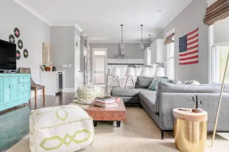 Photograph of Spacious Dog Friendly 3 BR Townhome, Grill, Patio 3 Blocks to Grocer, 5 Mins to 5 Points, 15 Mins to Broadway, 24 Hour Hospitality Team, Perfect for Families
