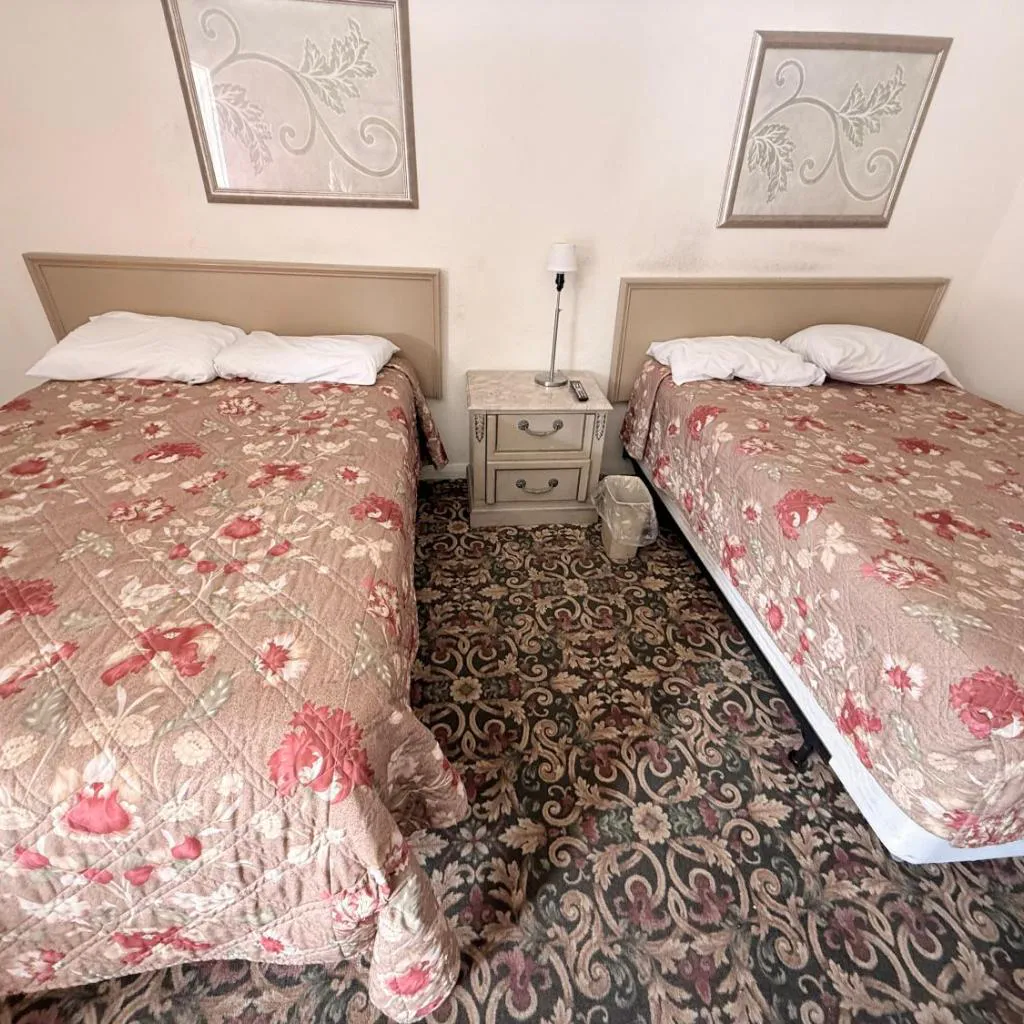 Photograph of SunShine Inn & Suite