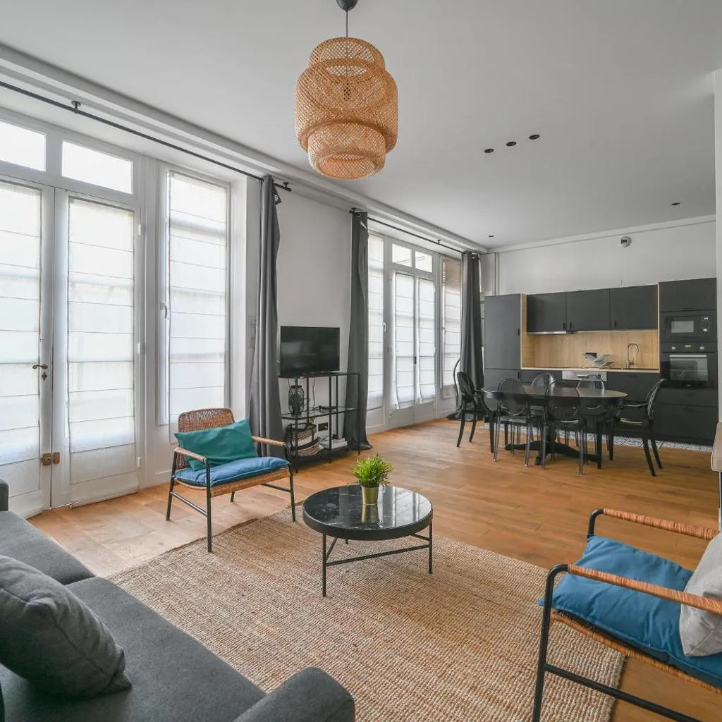 Photograph of Appartement de Prestige - Grand Varenne
