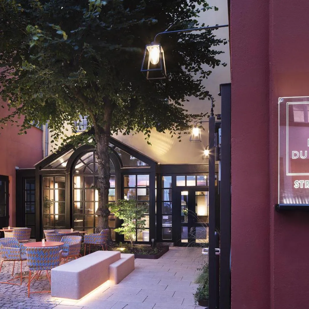 Photograph of Hôtel Du Dragon