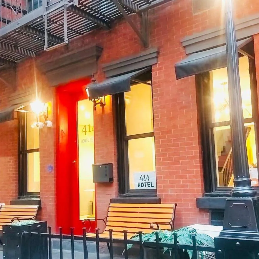 Photograph of 414 Hotel