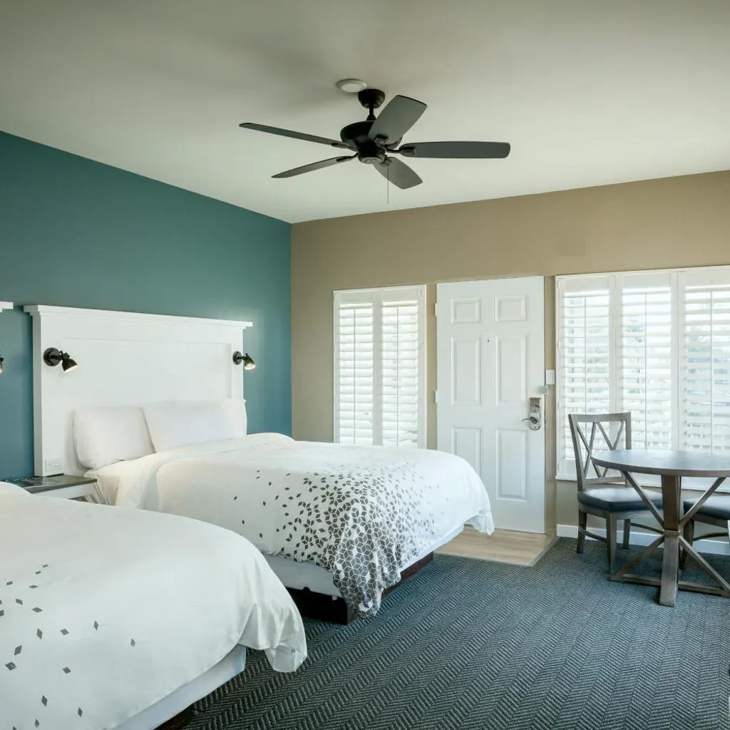Photograph of Pacific Shores Inn
