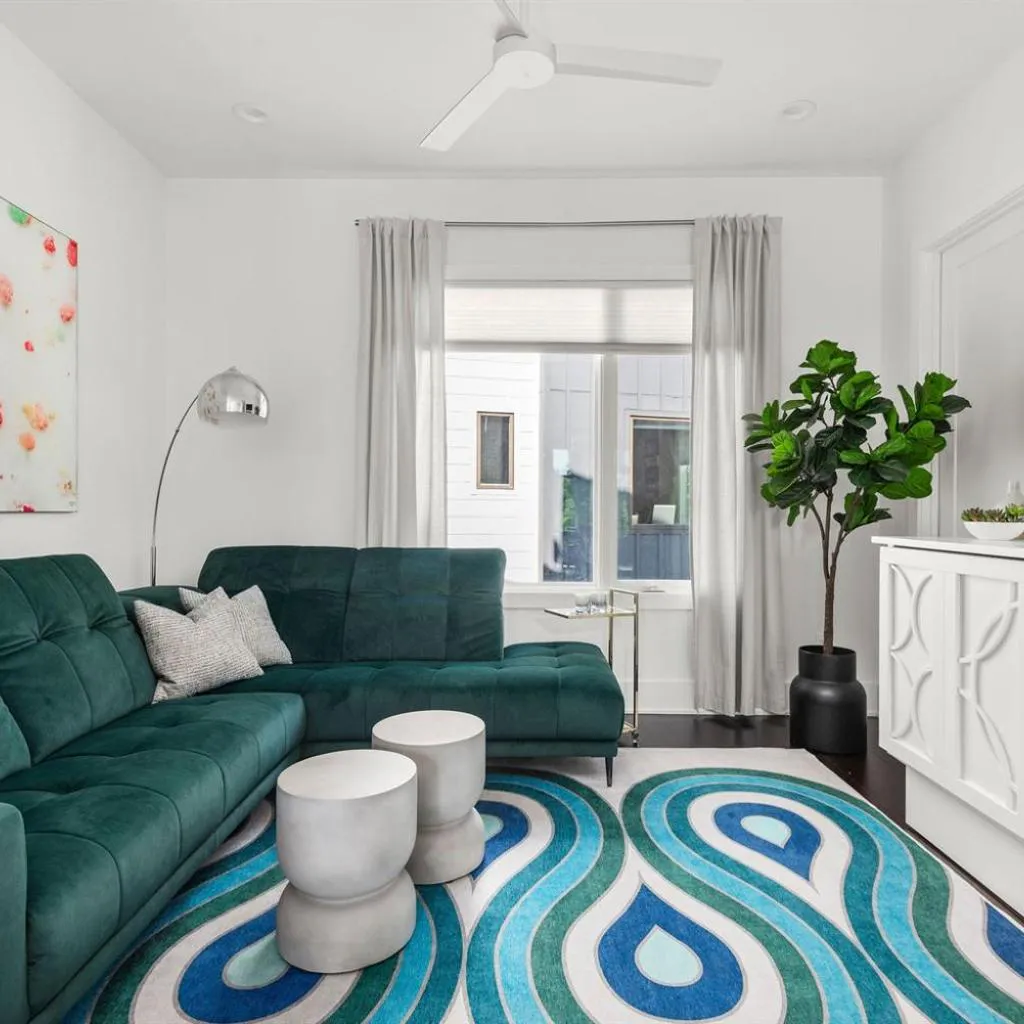 Photograph of Amazing Rooftop Home walk to 12S 4th night FREE
