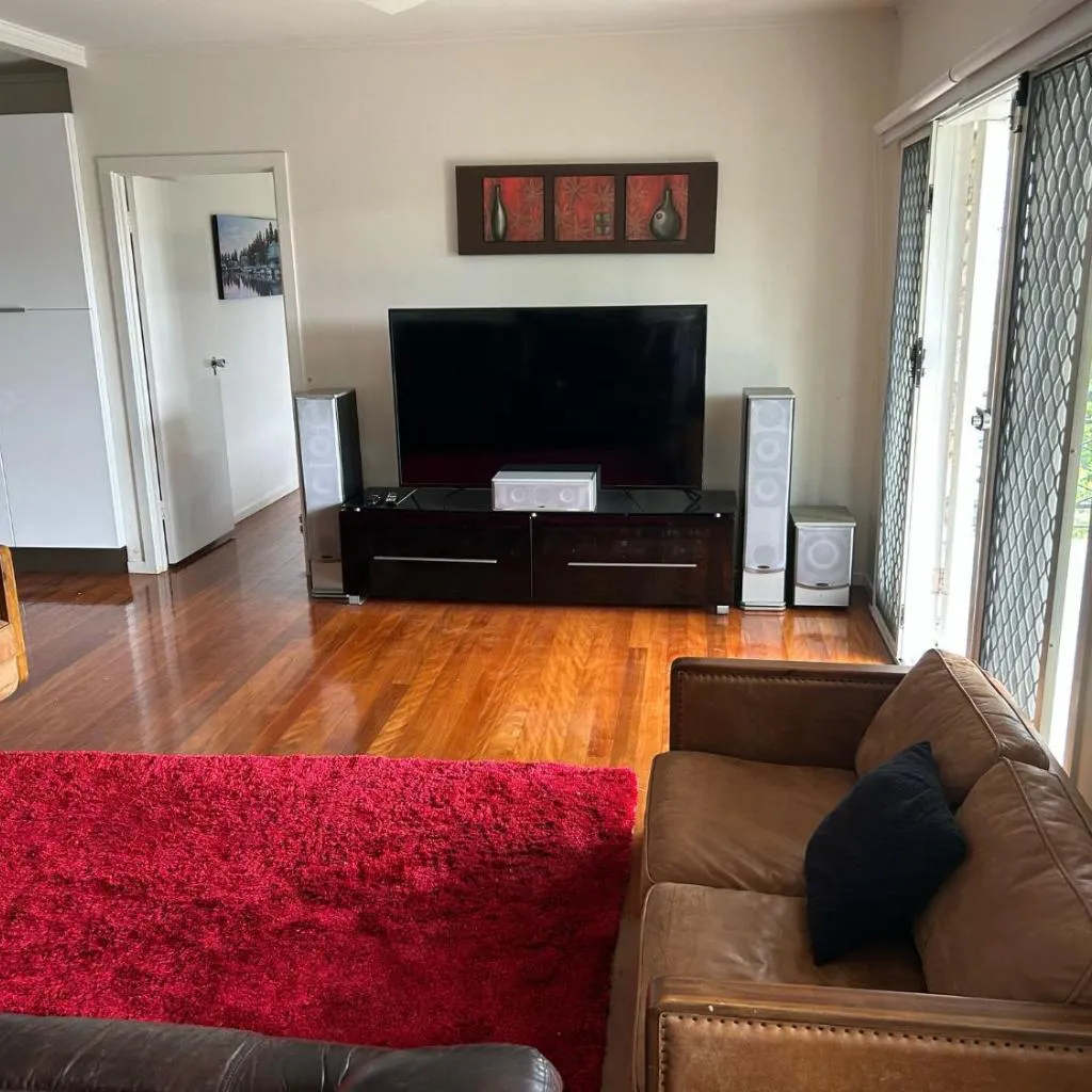 Photograph of Hill top 2-bedroom home with charming view