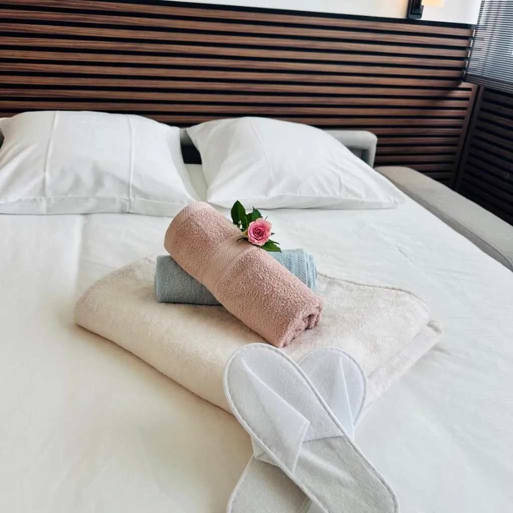 Photograph of Chambre d'hôtes romantique avec jacuzzi privé, parking, aperçu mer