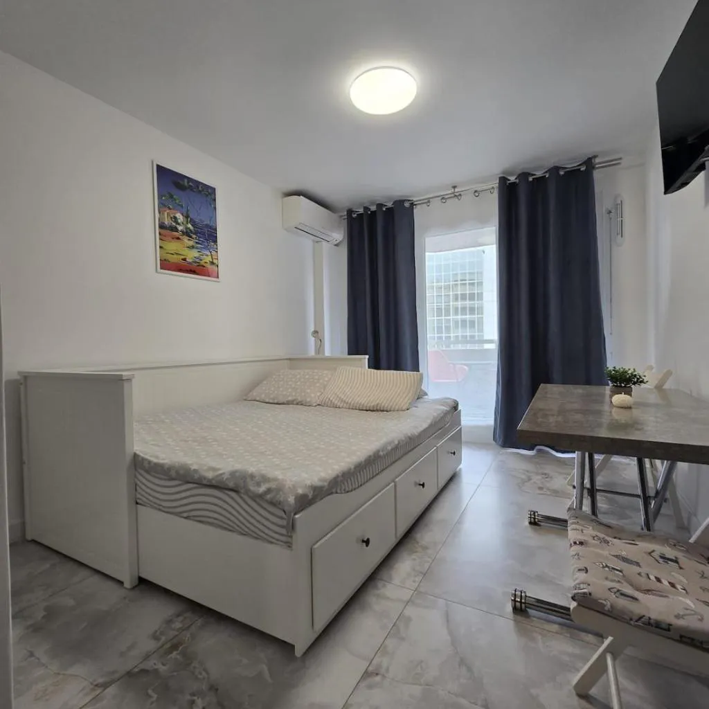 Photograph of Cozy Seaside Studio with Private Parking