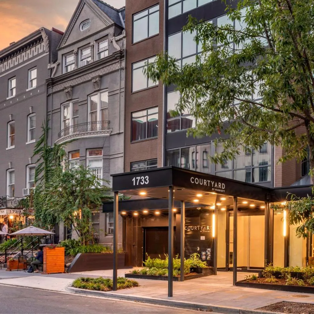 Photograph of Courtyard by Marriott Washington, DC Dupont Circle