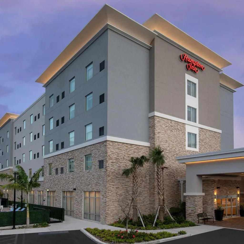 Photograph of Hampton Inn Miami Airport East