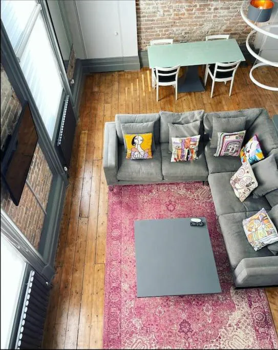 Photograph of 22 Stunning Large Loft - Great Location - Free Onsite Parking - Garden View- Quiet