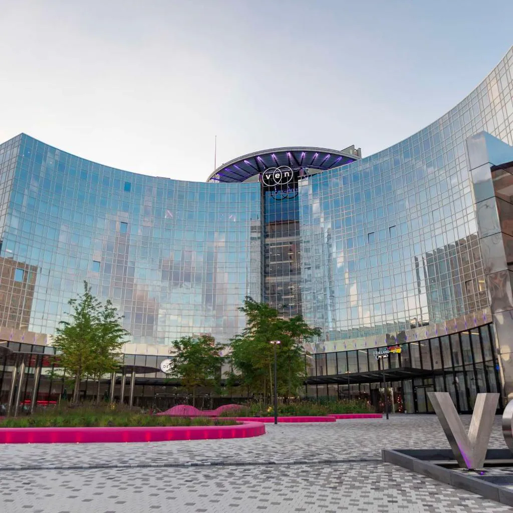 Photograph of Park Inn by Radisson Amsterdam City West