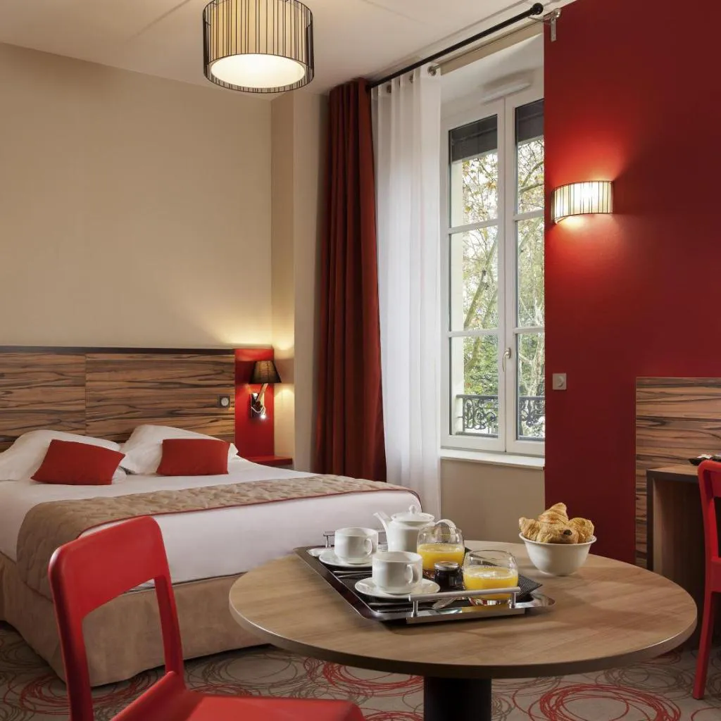 Photograph of Aparthotel Adagio Lyon Patio Confluence