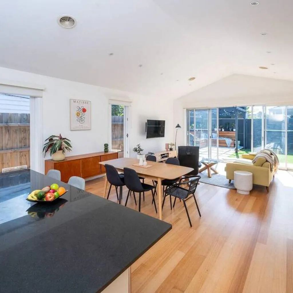 Photograph of Spacious light-filled 3BD sanctuary in Northcote