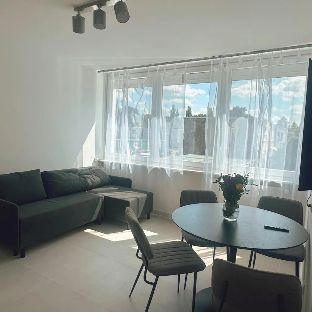 Photograph of Apartment 12B