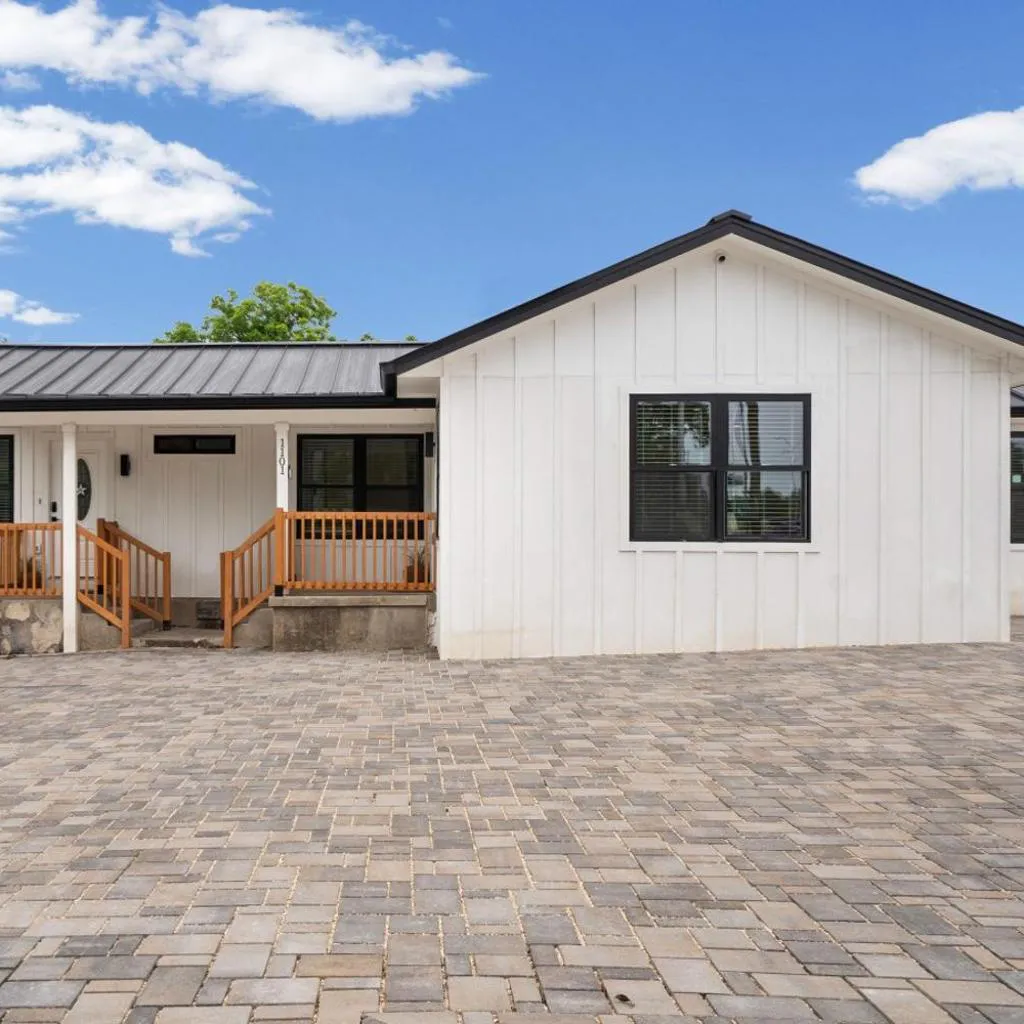 Photograph of Cozy 2BR 1BA East Austin Home w Luxury Finishes Near Downtown by Austin Vacay