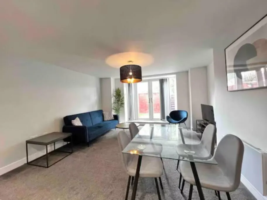 Photograph of FREE PARKING - Stunning 2-BR near Salford Royal