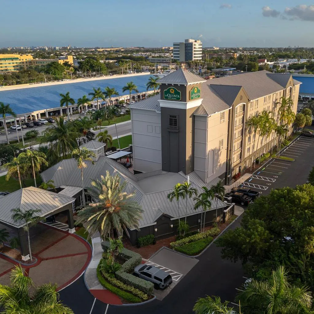Photograph of La Quinta by Wyndham Miami Airport West