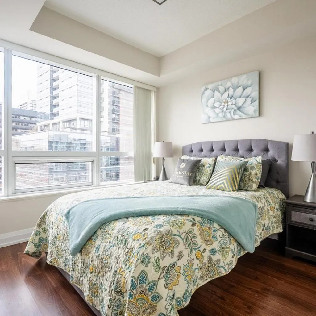 Photograph of 1 Bedroom Condo with Balcony & Skyline View Downtown Toronto