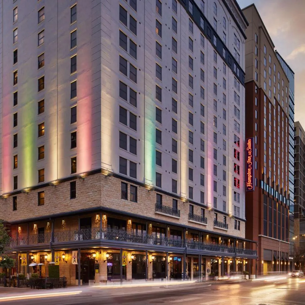 Photograph of Hampton Inn & Suites Austin - Downtown