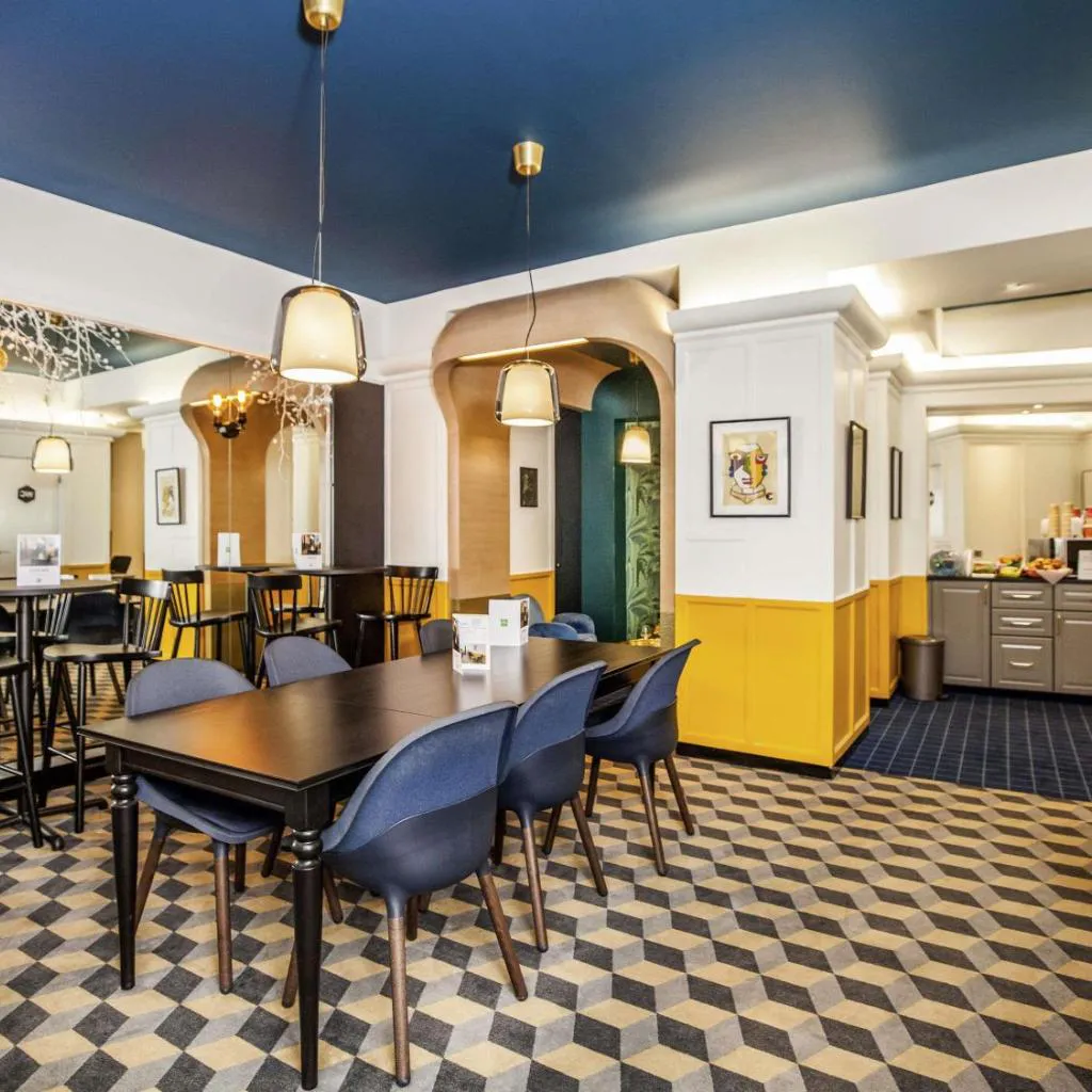 Photograph of ibis Styles Paris Cadet Lafayette