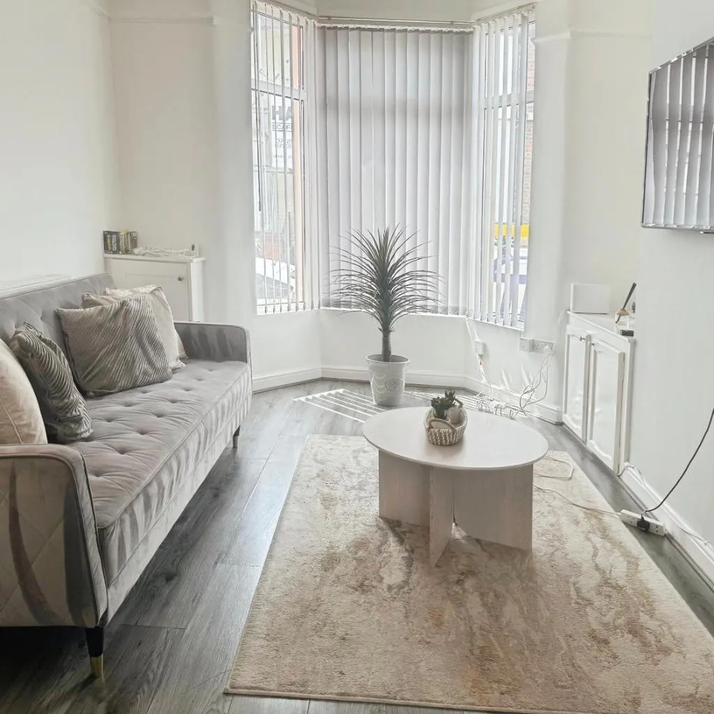 Photograph of Glory days and Anfield stays - Three bedrooms, sleeps 6