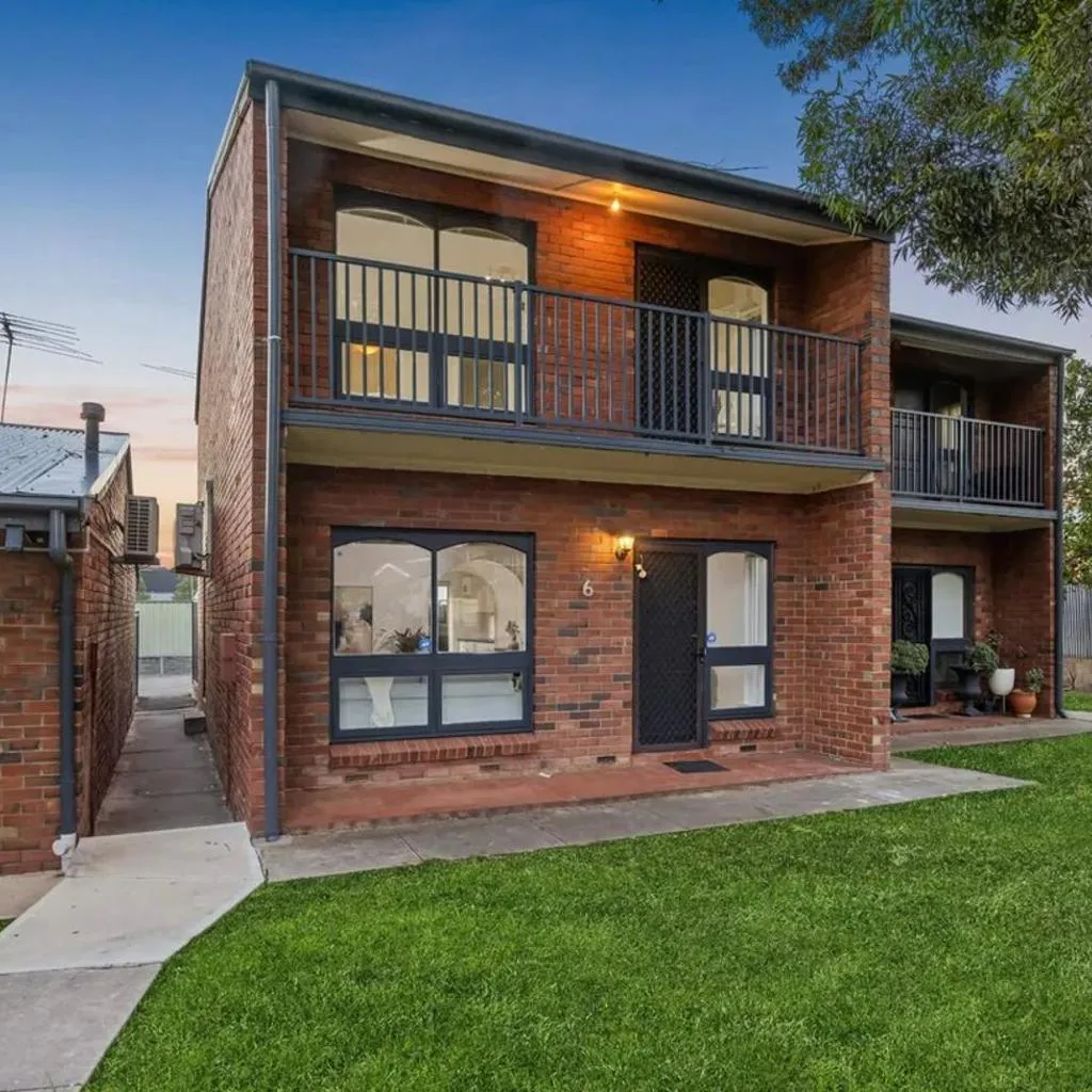 Photograph of Spacious Hills Retreat with City Convenience