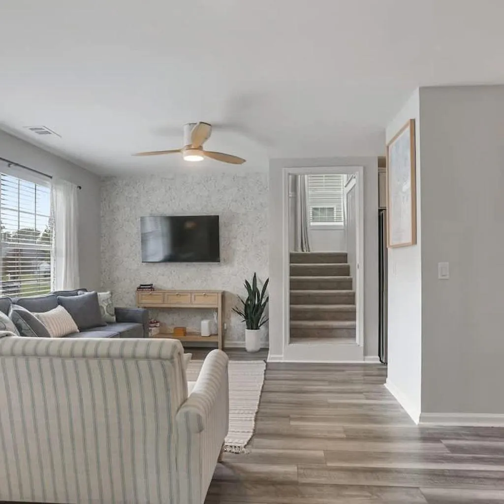 Photograph of Dog Friendly Island Retreat Close to City and Beach