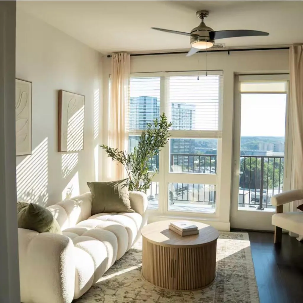 Photograph of Skyline Luxury Retreat