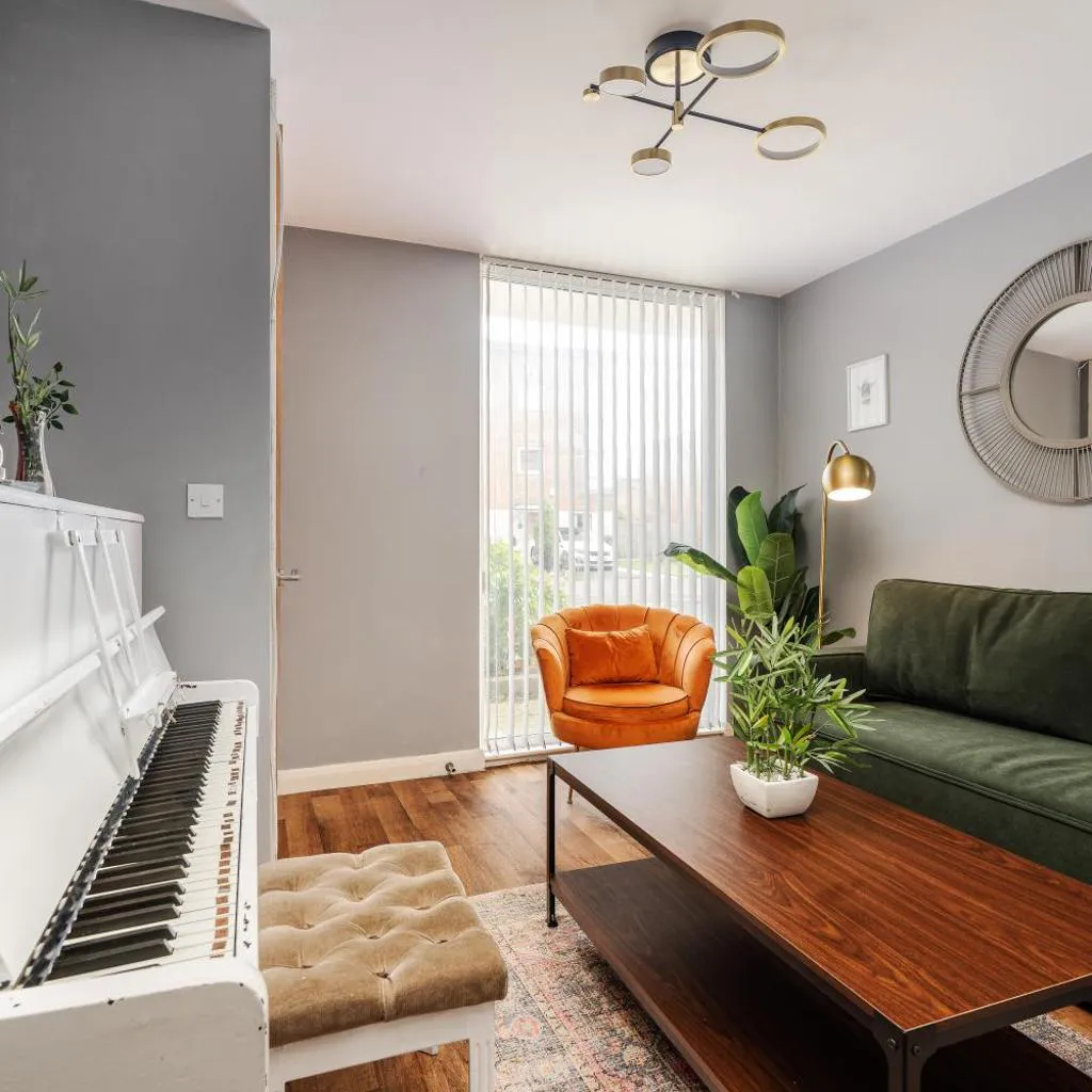 Photograph of Grand 4BR City Escape - Etihad - COOP - Free parking