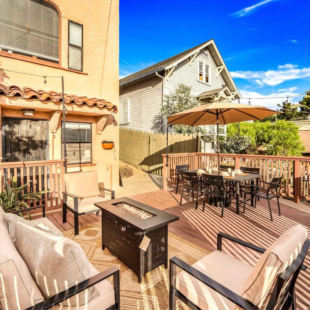 Photograph of City Sunset Views w Fire Pit BBQ & Outdoor Space