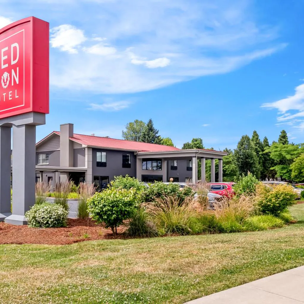 Photograph of Red Lion Hotel Portland Airport