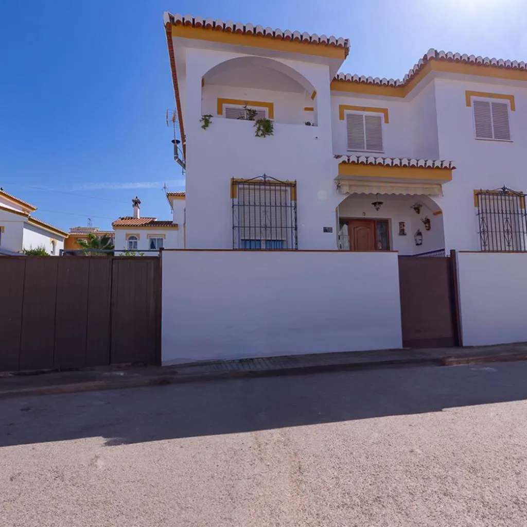 Photograph of Pregonero House
